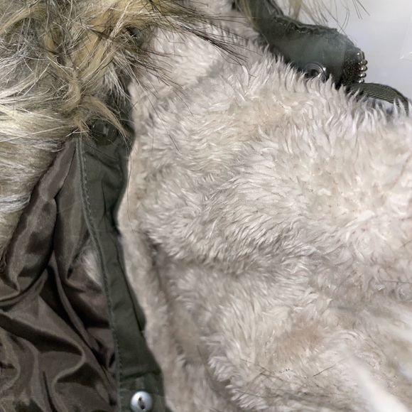 Winter coat - Picture 7 of 8